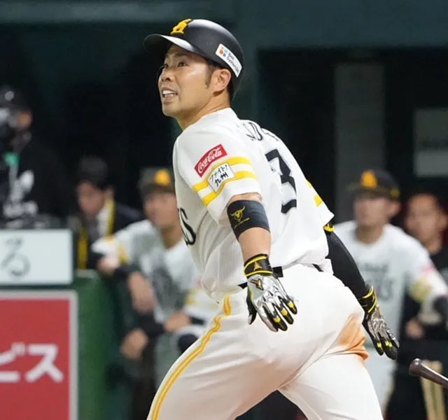 【野球】ソフトバンクに衝撃！？近藤健介が登録抹消！